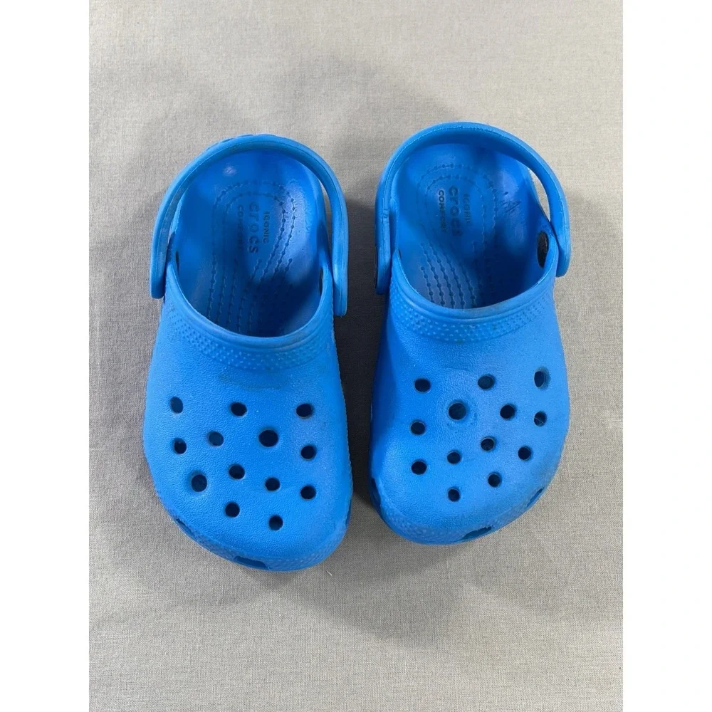 Crocs Iconic Comfort Blue Classic‎ Clog Kids Size 8 Has Wear